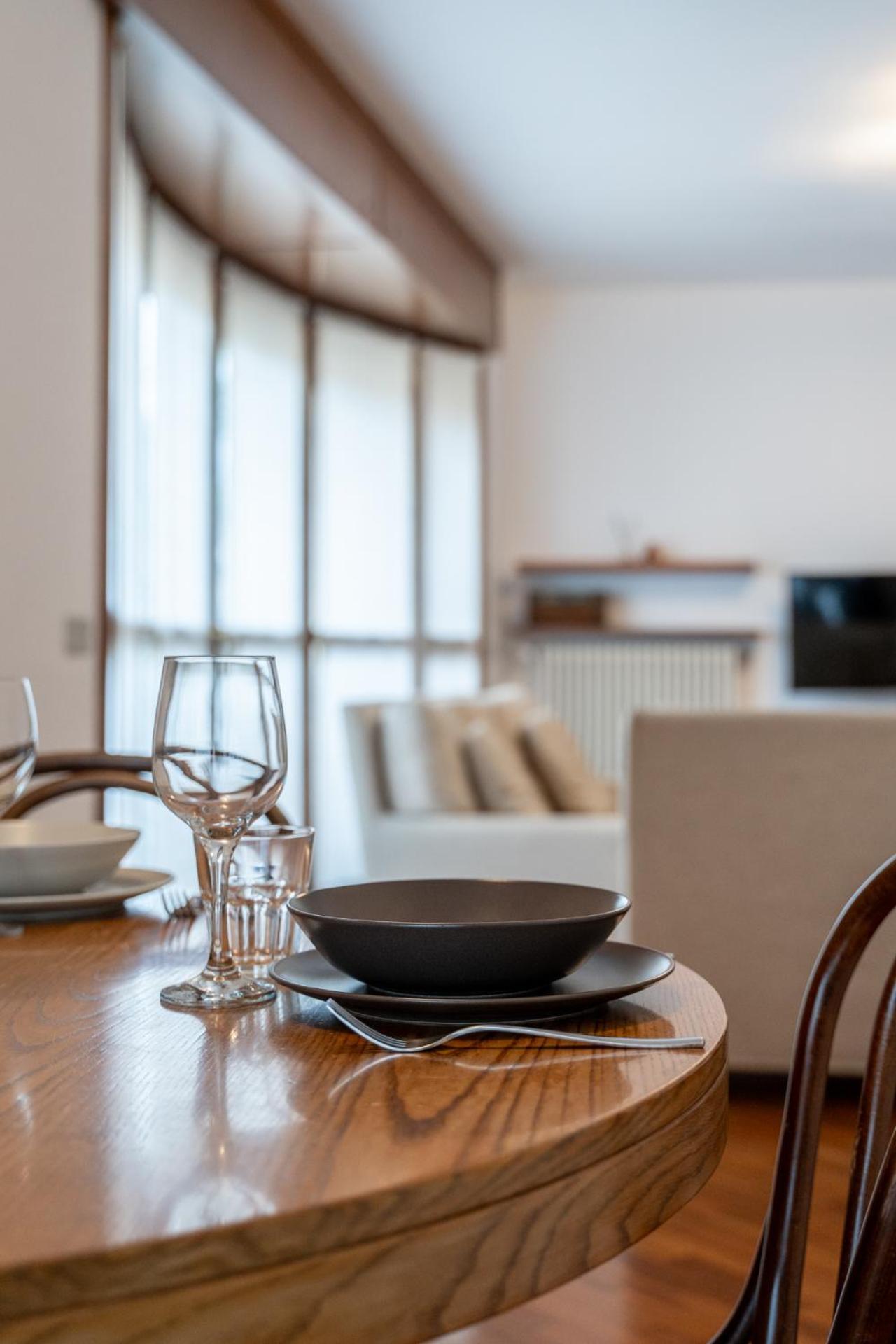 Spacious Bright Apartment Near City Center And Como Lake With Air Conditioning Lecco Exterior photo