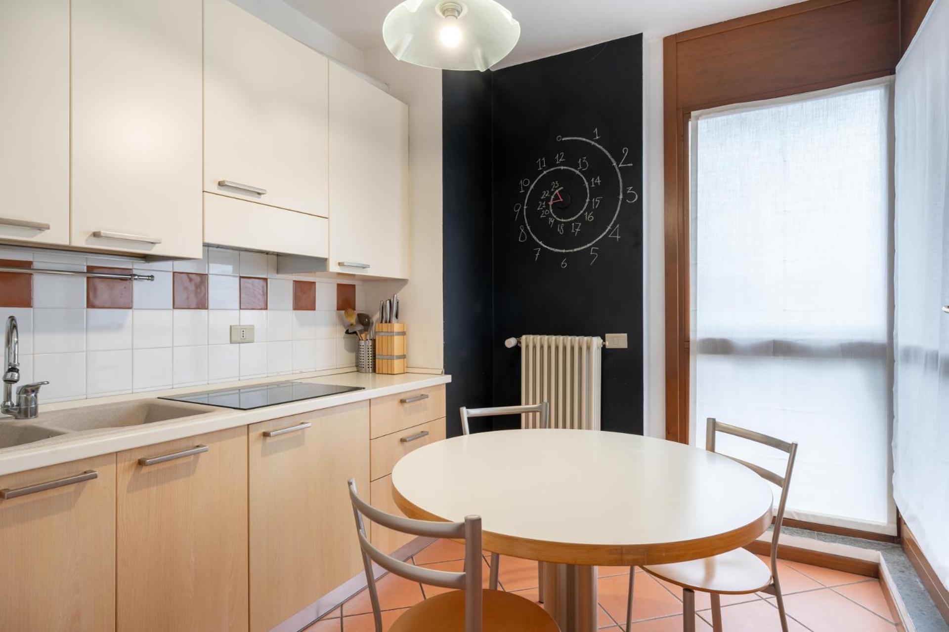 Spacious Bright Apartment Near City Center And Como Lake With Air Conditioning Lecco Exterior photo